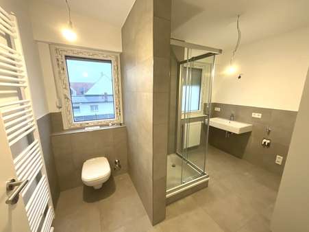 Badezimmer Badezimmer - Etagenwohnung in 64319 Pfungstadt mit 75m² mieten