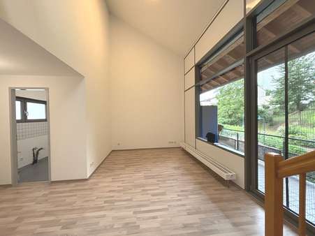 Wohnzimmer Wohnzimmer - Etagenwohnung in 64372 Ober-Ramstadt mit 64m² mieten