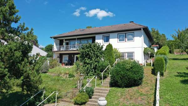 Ansicht Süd-West - Einfamilienhaus in 64720 Michelstadt mit 198m² kaufen