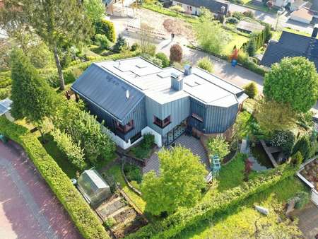 Traumhafter Garten mit Teich - Einfamilienhaus in 64711 Erbach mit 205m² kaufen