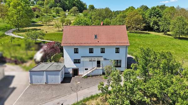 Außenansicht Außenansicht - Einfamilienhaus in 64760 Oberzent mit 215m² kaufen