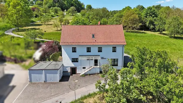 Für Wohngruppen, große Familien und alle Naturliebhaber - Große Wiese und Aussicht inkl.!