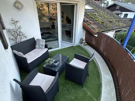 Überdachter Balkon - Maisonette-Wohnung in 64711 Erbach mit 120m² kaufen