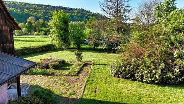 Garten hinter dem Haus - Zweifamilienhaus in 64739 Höchst mit 240m² kaufen