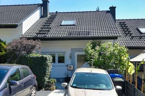 Straßenansicht - Reihenmittelhaus in 64711 Erbach mit 129m² kaufen