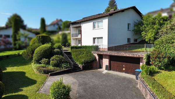 Extra große Garage Extra große Garage - Einfamilienhaus in 64711 Erbach mit 155m² kaufen