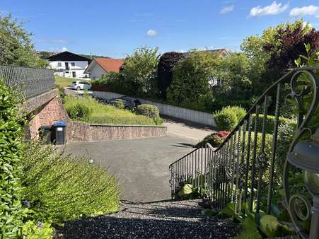 Treppenaufgang vom Hof Treppenaufgang vom Hof - Einfamilienhaus in 64711 Erbach mit 155m² kaufen