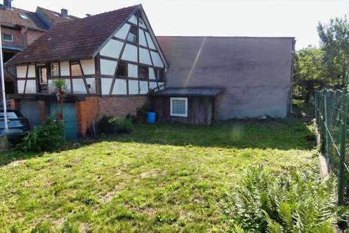 Garten direkt am Haus Garten direkt am Haus - Einfamilienhaus in 64750 Lützelbach mit 140m² kaufen