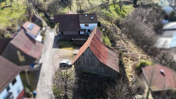 Blick auf den Hof - Bauernhaus in 64760 Oberzent mit 182m² kaufen