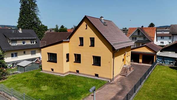 Ansicht Süd-Ost Ansicht Süd-Ost - Einfamilienhaus in 64720 Michelstadt mit 142m² kaufen