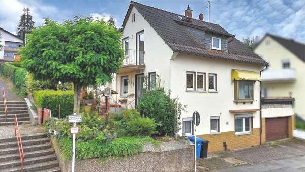 Ansicht Straßenseite Nord-Ost Ansicht Straßenseite Nord-Ost - Einfamilienhaus in 64732 Bad König mit 194m² kaufen