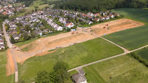 *** Baugrundstücke für Traumhäuser ***
Bebauung ab jetzt möglich!