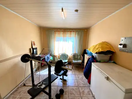 *** Preiskracher! Doppelhaushälfte mit Potenzial in ruhiger Seitenstraße ***