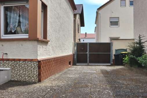 Großer Hof - Einfamilienhaus in 64569 Nauheim mit 79m² kaufen