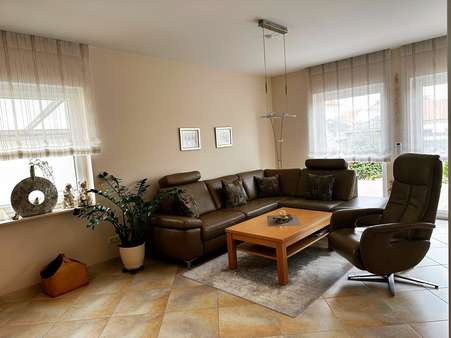 Wohnzimmer Wohnzimmer - Doppelhaushälfte in 64521 Groß-Gerau mit 115m² kaufen
