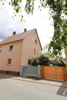 Außenansicht - Doppelhaushälfte in 65428 Rüsselsheim mit 97m² kaufen