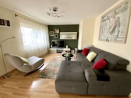 Wohnzimmer - Etagenwohnung in 64546 Mörfelden-Walldorf mit 79m² kaufen