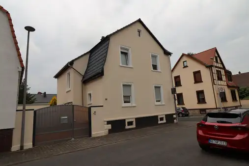 *** Einfamilienhaus mit Garten ***