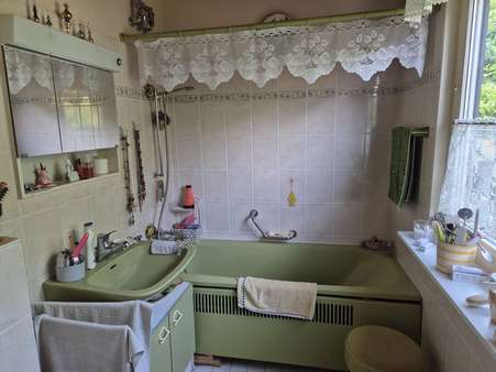 Bad 2 Bad 2 - Einfamilienhaus in 64572 Büttelborn mit 128m² kaufen