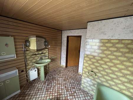 Badezimmer Badezimmer - Einfamilienhaus in 64521 Groß-Gerau mit 109m² kaufen