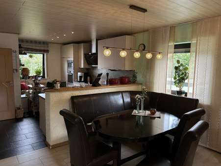 Küche mit Essecke - Einfamilienhaus in 64521 Groß-Gerau mit 196m² kaufen
