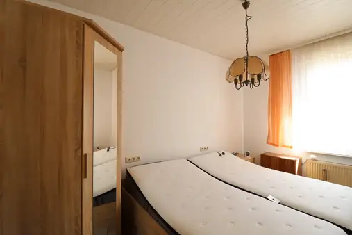 ***Im  Herzen von Bischofsheim***
Mehrgenerationenhaus zur Kernsanierung