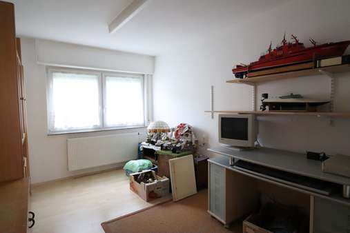 Schlafzimmer 1 - Erdgeschosswohnung in 65428 Rüsselsheim mit 78m² kaufen