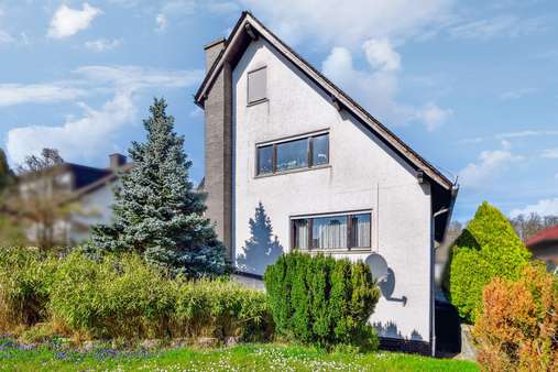 Gartenansicht - Zweifamilienhaus in 64859 Eppertshausen mit 241m² kaufen