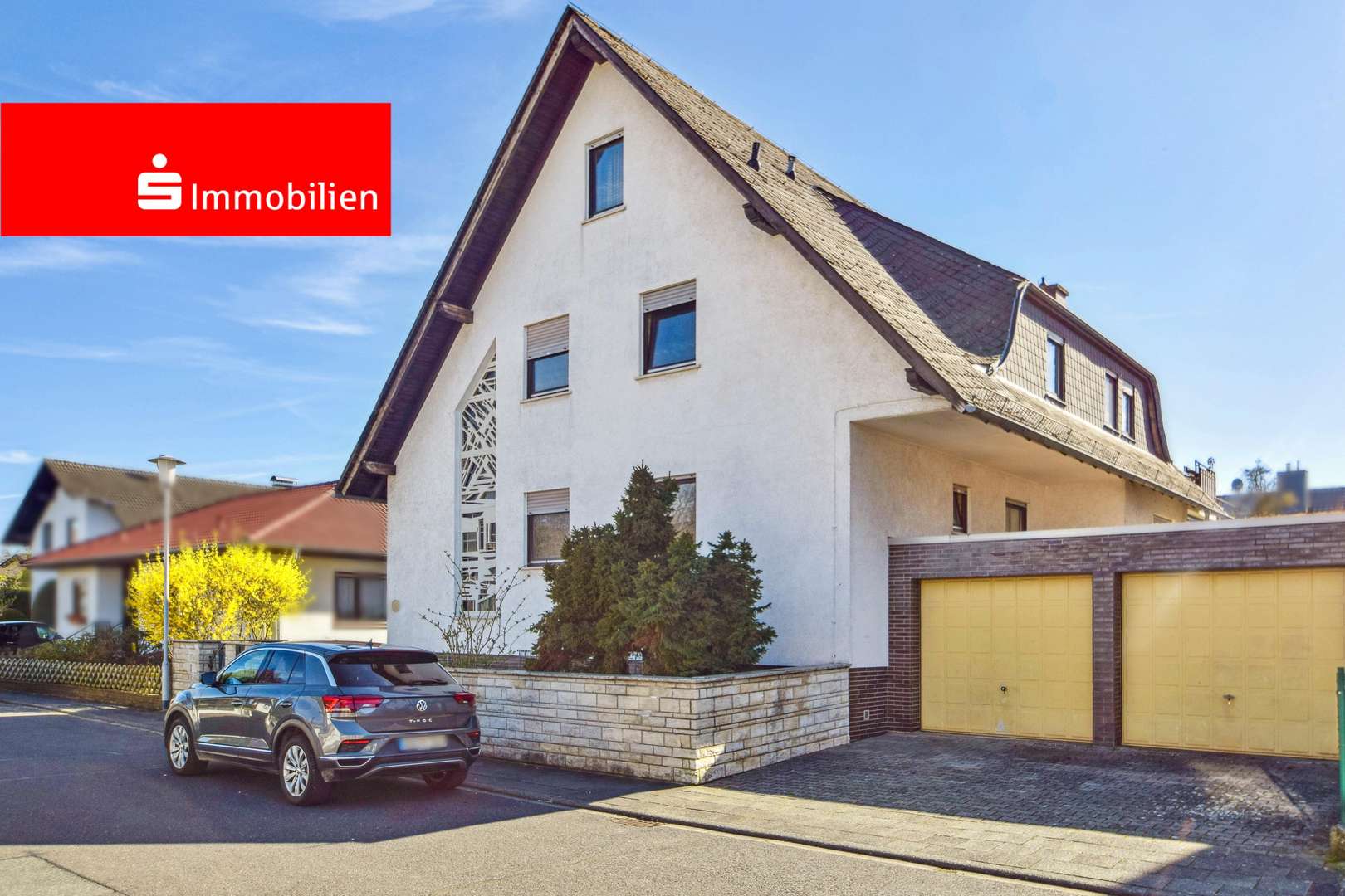 Straßenansicht - Zweifamilienhaus in 64859 Eppertshausen mit 241m² kaufen