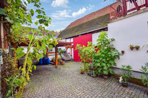 Hofansicht - Einfamilienhaus in 64823 Groß-Umstadt mit 103m² kaufen