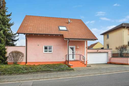Straßenansicht Straßenansicht - Einfamilienhaus in 64823 Groß-Umstadt mit 130m² kaufen
