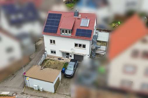 Straßenansicht (Luftbild) - Zweifamilienhaus in 64823 Groß-Umstadt mit 195m² kaufen