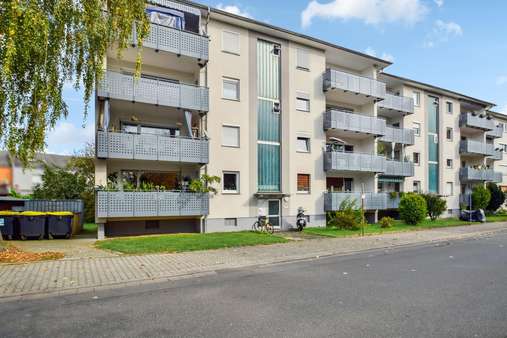 Straßenansicht - Etagenwohnung in 64823 Groß-Umstadt mit 68m² kaufen