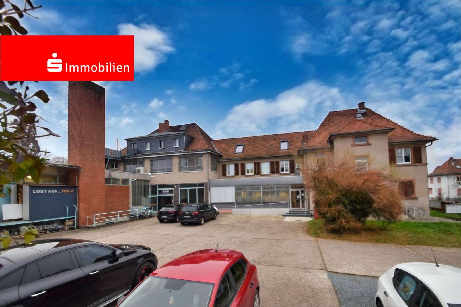 Innenhof mit Parkplätzen - Büro in 64823 Groß-Umstadt mit 130m² mieten