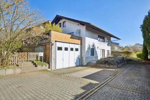Einfamilienhaus mit Einliegerwohnung in Hering