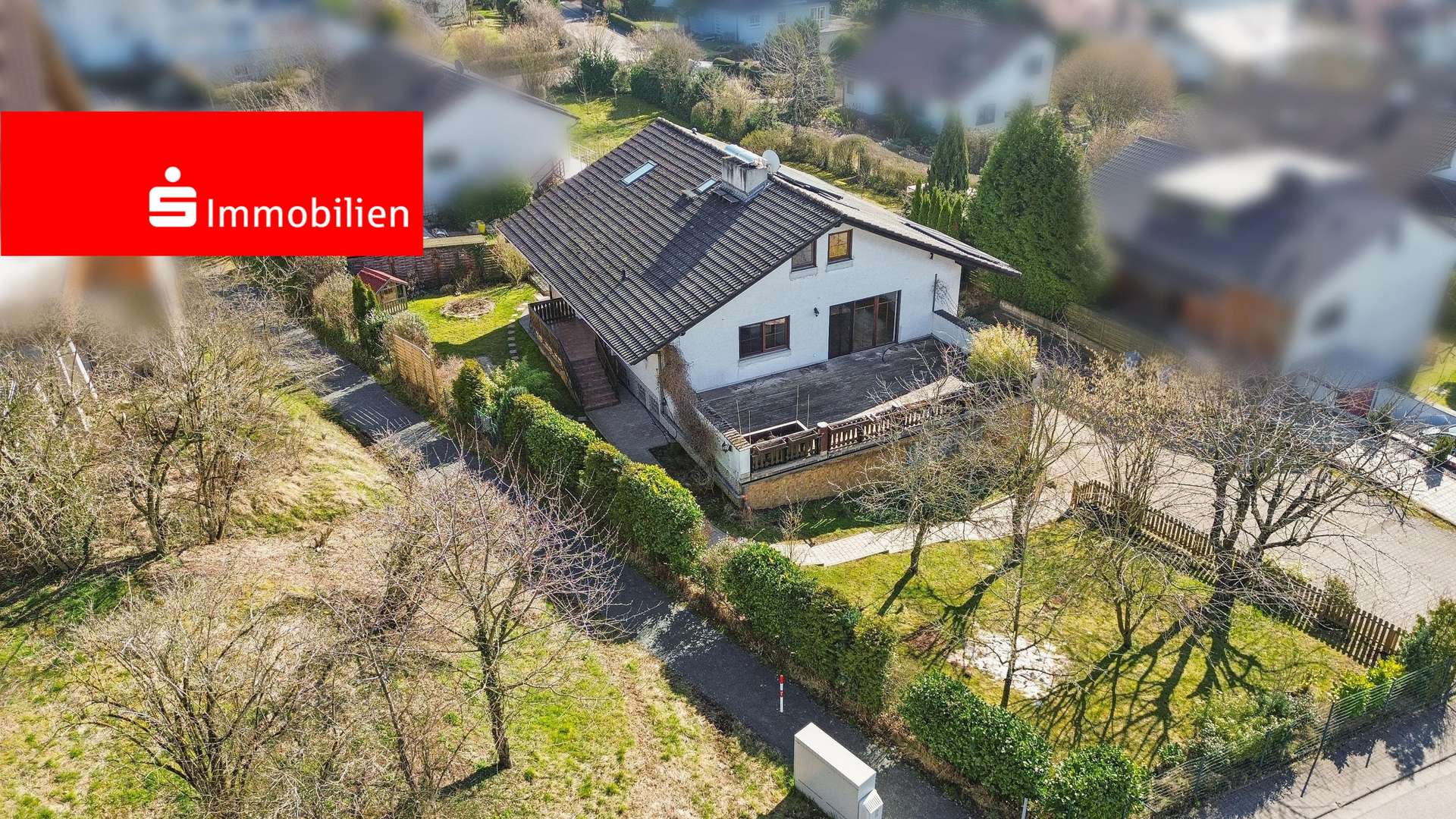Straßenansicht (Luftbild) Straßenansicht (Luftbild) - Einfamilienhaus in 64853 Otzberg mit 256m² kaufen
