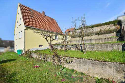 Gartenansicht - Einfamilienhaus in 64823 Groß-Umstadt mit 152m² kaufen