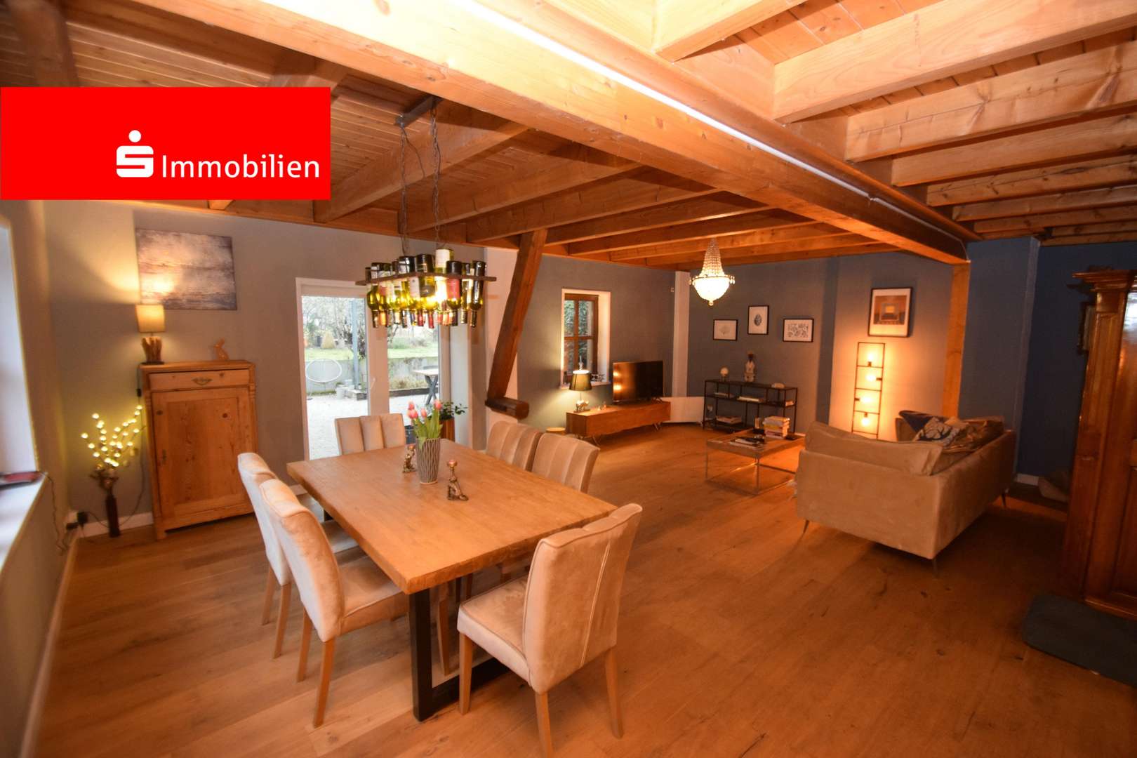 Wohn-/ Esszimmer - Einfamilienhaus in 64747 Breuberg mit 379m² kaufen