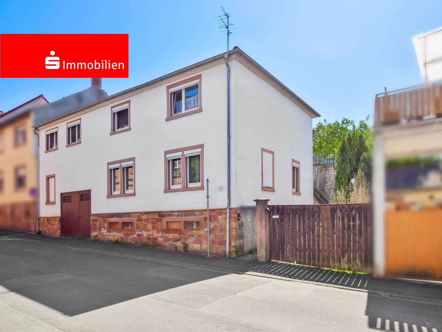 Straßenansicht - Einfamilienhaus in 64823 Groß-Umstadt mit 138m² kaufen