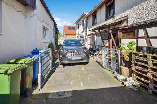 Innenhof - Zweifamilienhaus in 64839 Münster mit 164m² kaufen