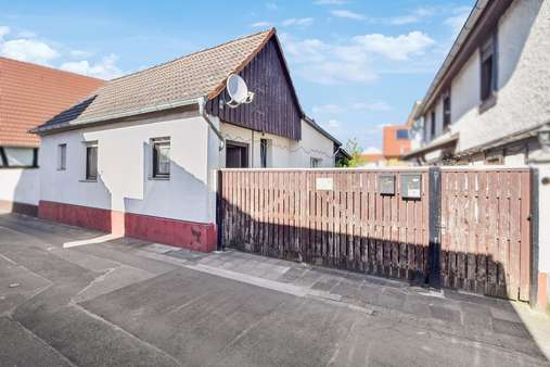 Straßenansicht - Zweifamilienhaus in 64839 Münster mit 164m² kaufen