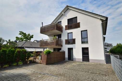 Rückansicht Rückansicht - Etagenwohnung in 64807 Dieburg mit 98m² mieten