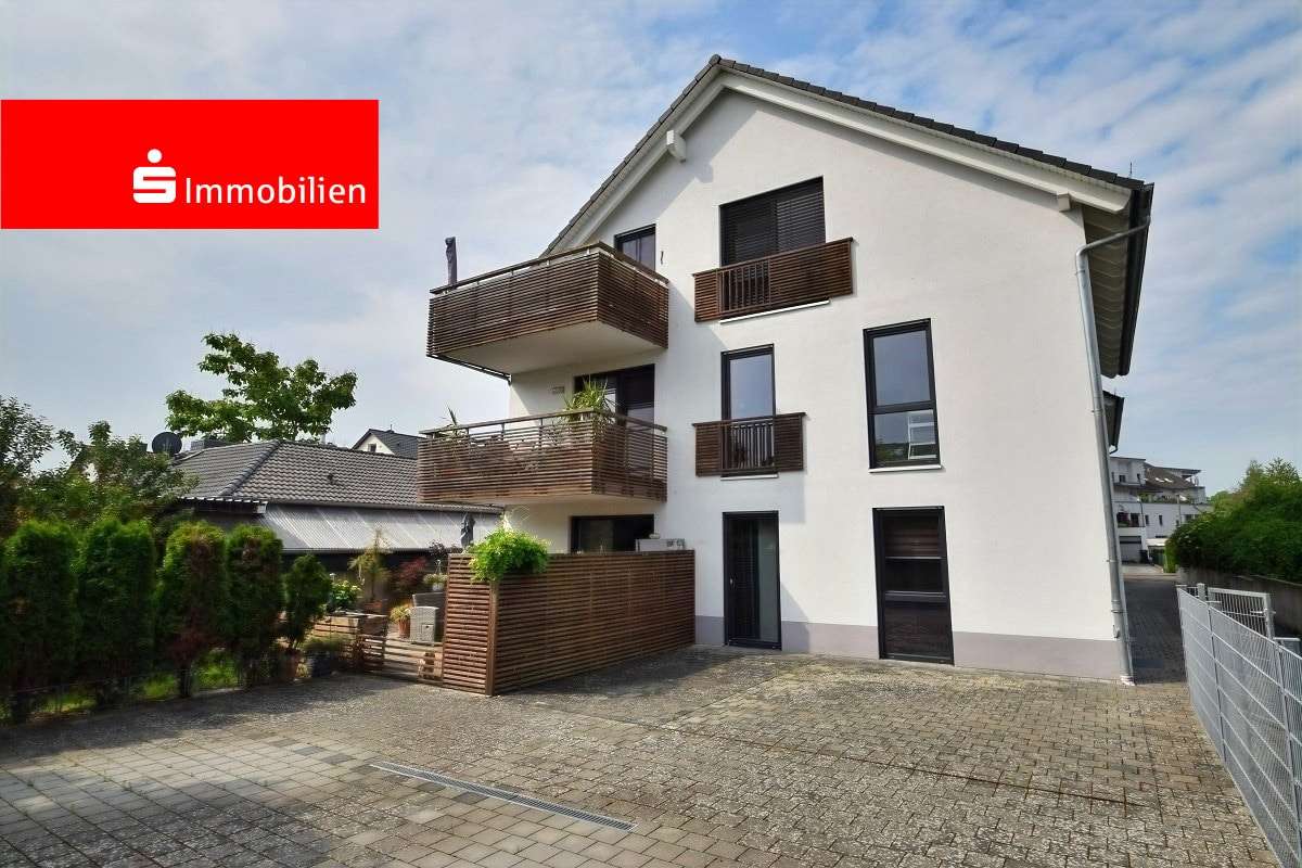 Rückansicht Rückansicht - Etagenwohnung in 64807 Dieburg mit 98m² mieten