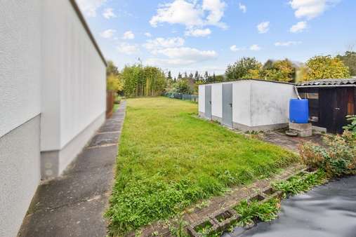 Garten und Gartengebäude Garten und Gartengebäude - Zweifamilienhaus in 64859 Eppertshausen mit 125m² kaufen