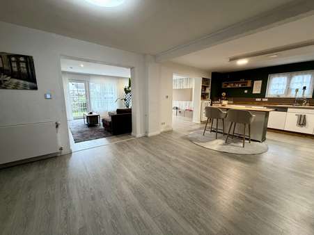 EG - offene Wohnküche - Einfamilienhaus in 64846 Groß-Zimmern mit 173m² kaufen