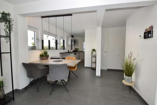 EG - Essbereich mit Küche EG - Essbereich mit Küche - Einfamilienhaus in 64354 Reinheim mit 120m² kaufen