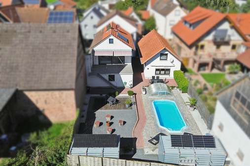Gartenansicht (Luftbild) Gartenansicht (Luftbild) - Zweifamilienhaus in 64823 Groß-Umstadt mit 242m² kaufen