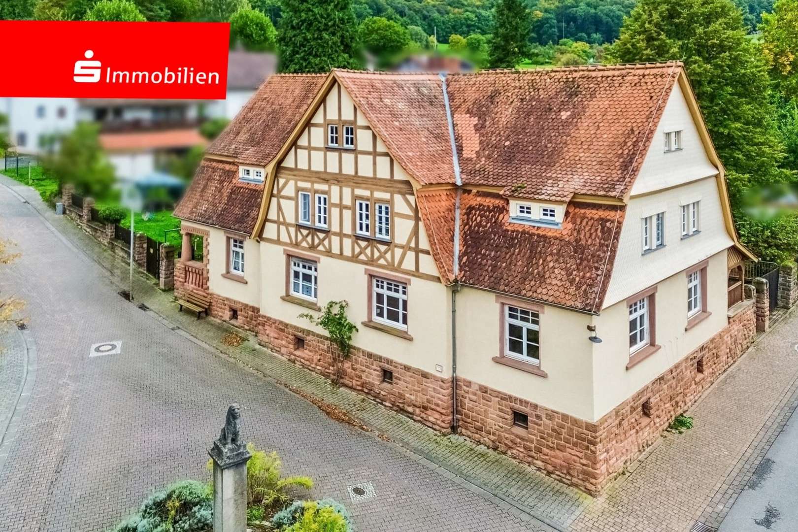 Nordansicht (Luftbild) Nordansicht (Luftbild) - Zweifamilienhaus in 64823 Groß-Umstadt mit 328m² kaufen