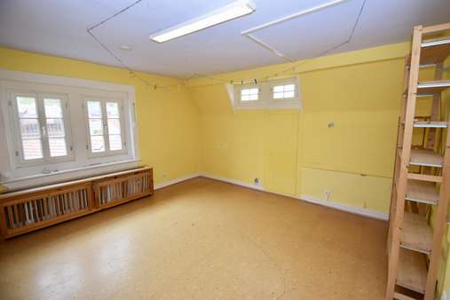 WGH 1 - Zimmer III (DG) WGH 1 - Zimmer III (DG) - Zweifamilienhaus in 64823 Groß-Umstadt mit 328m² kaufen