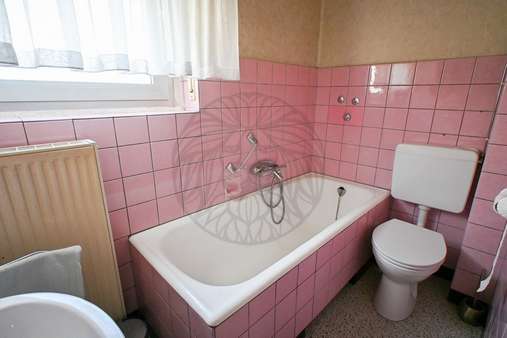 Bad - Reihenmittelhaus in 65239 Hochheim mit 95m² kaufen